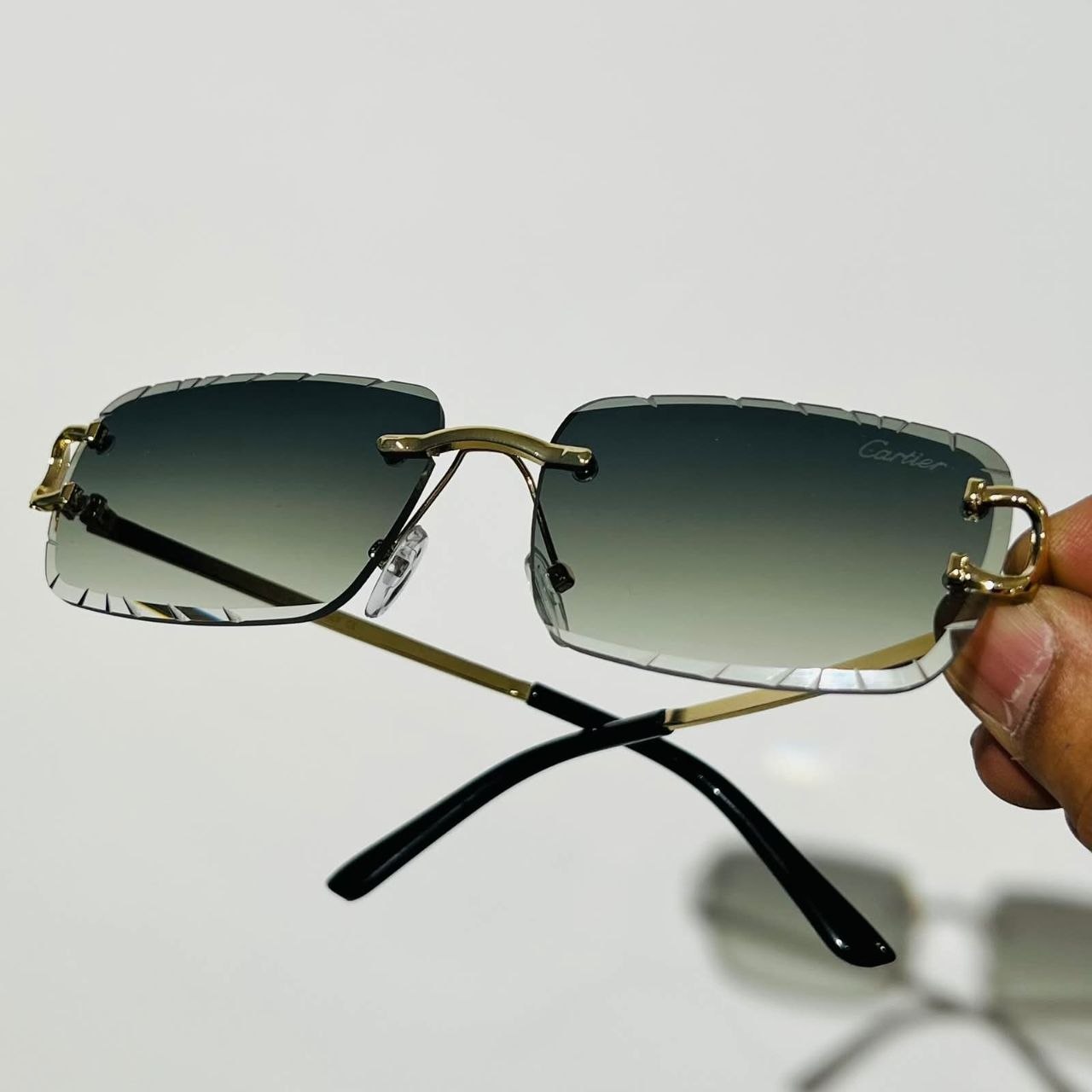 Cartier Black Gradient Diamond Cut Frameless