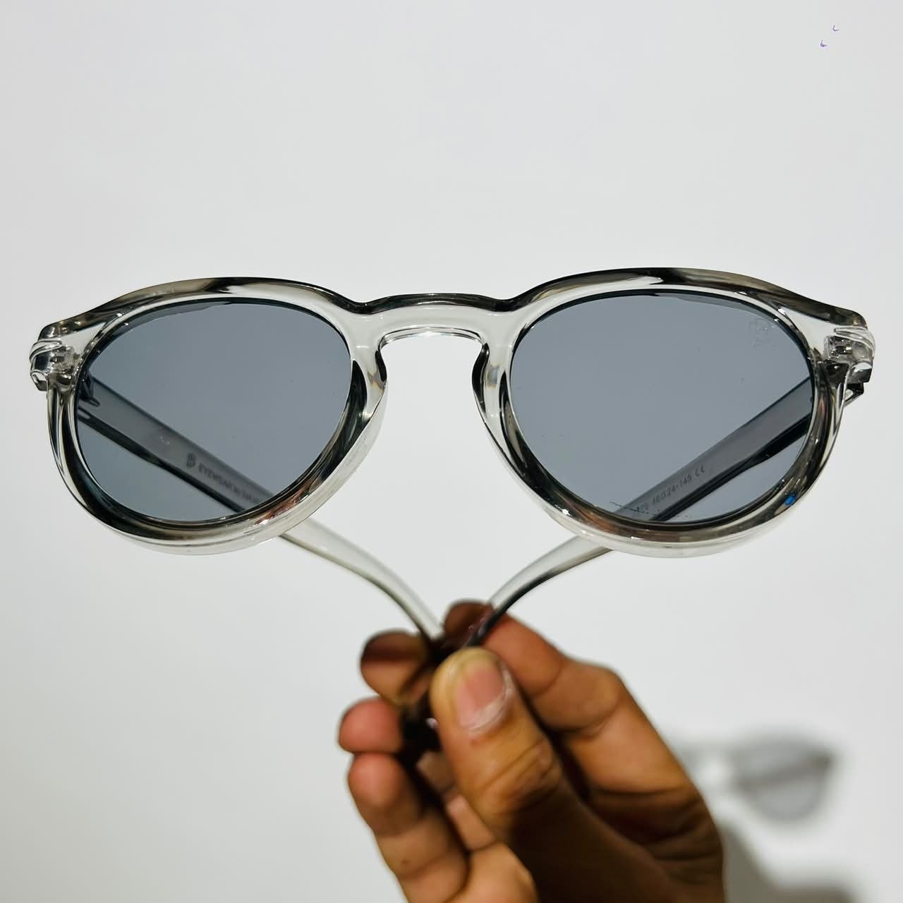 Waterframe Black Shades