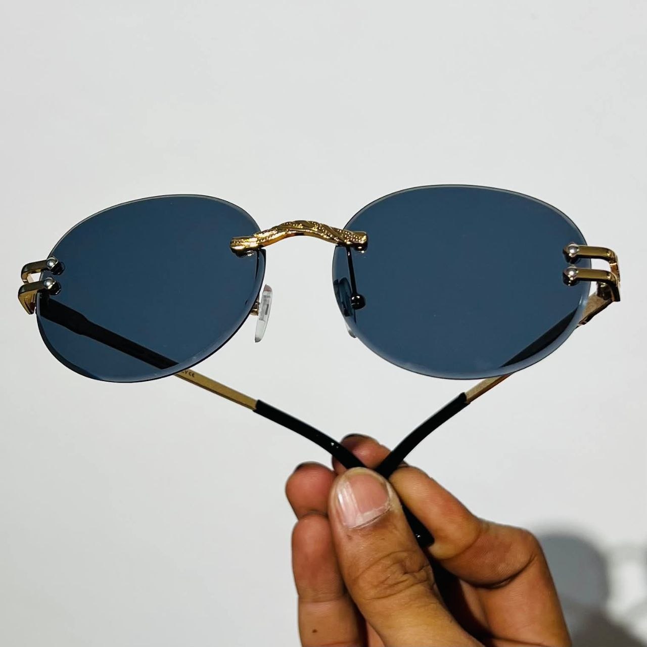 Black Frameless Shades Round