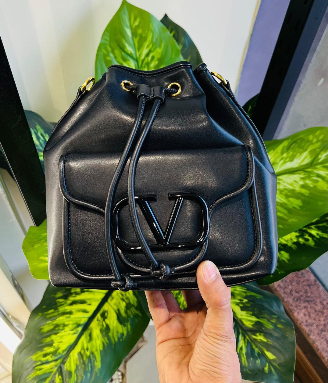Black leather Valentino Garavani VLogo Signature Bucket Bag