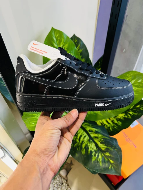 Nike airforce 1 black paris Sneakers