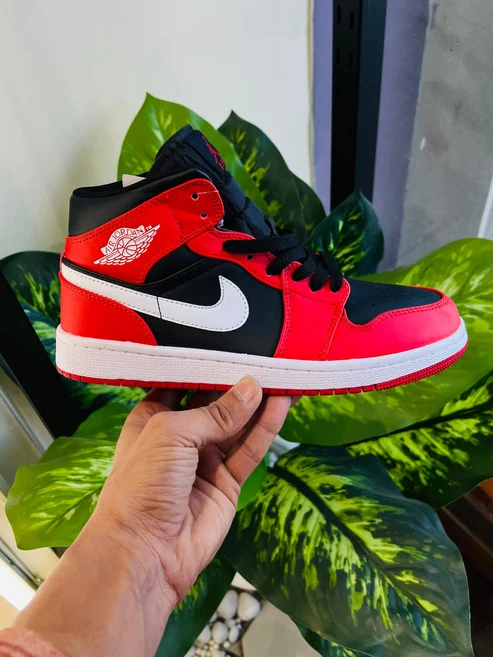 Nike air jordan 1 red black high Sneakers
