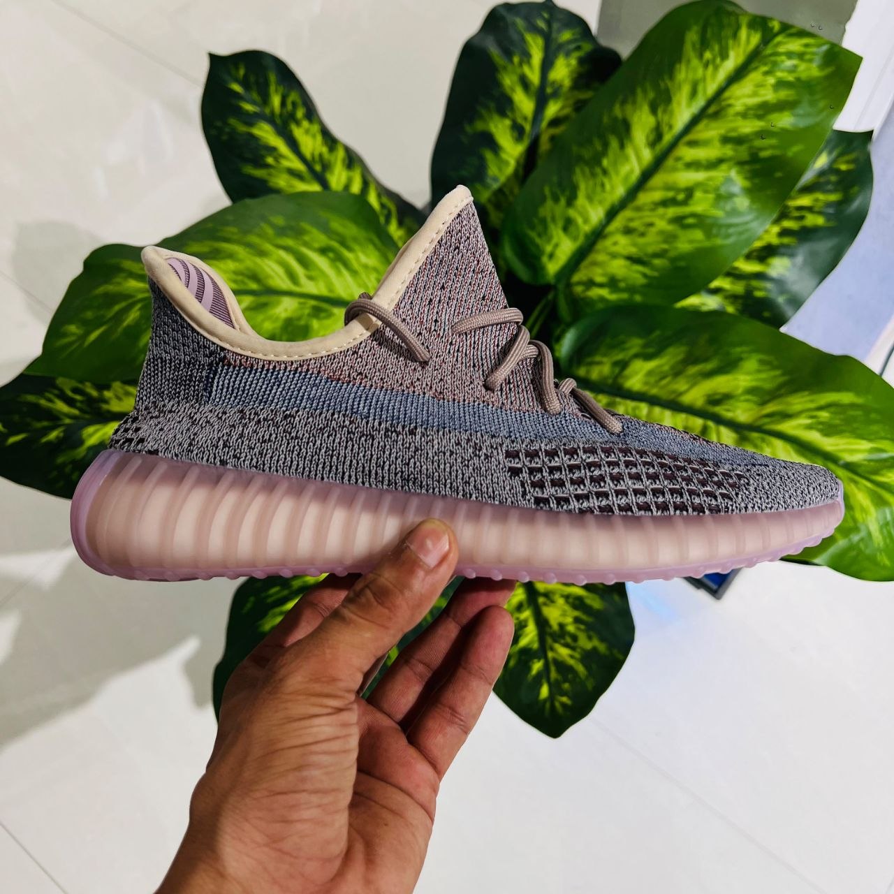Shoes adidas yeezy 350 grey pinkish