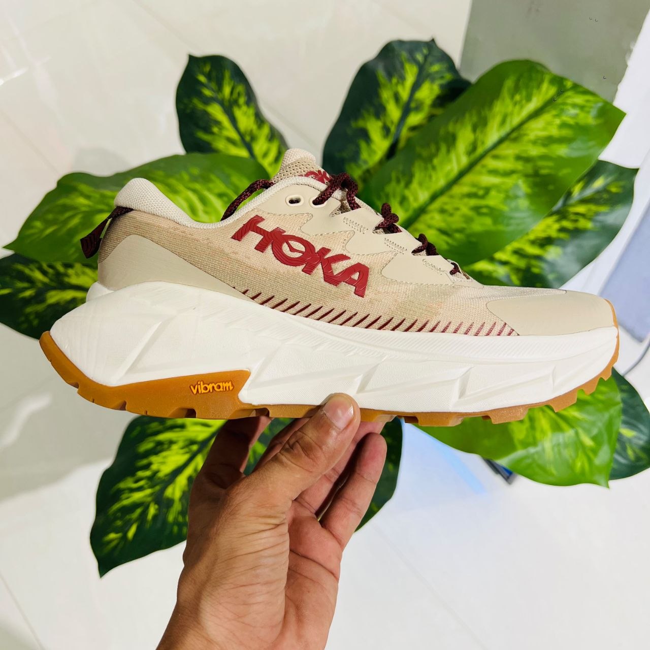 Shoes hoka british white red