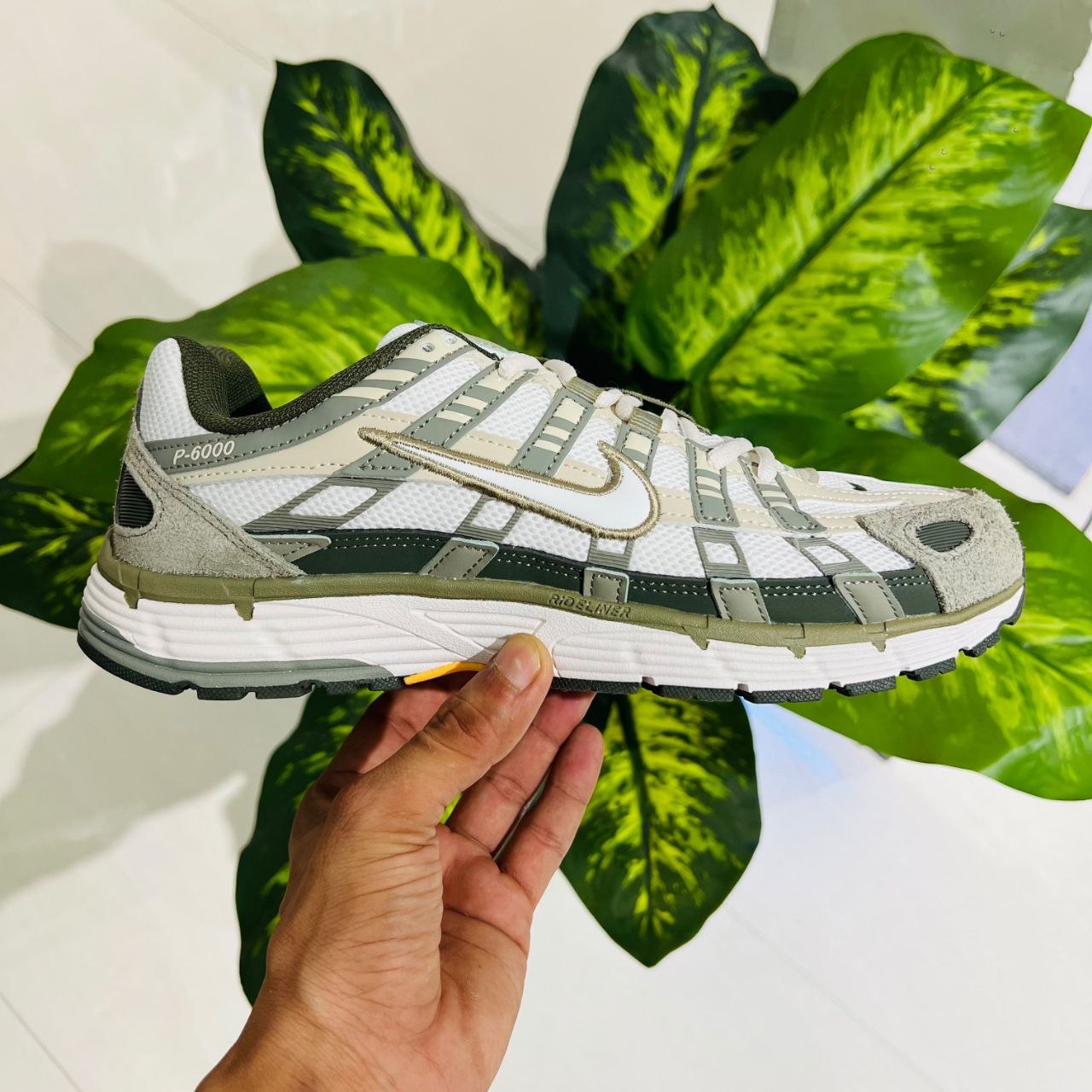 Shoes nike p6000 grey olive green